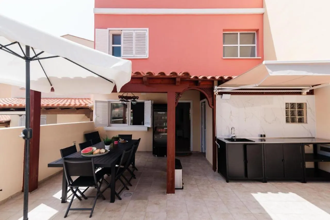 Comfortable Villa Private Garden アデヘ